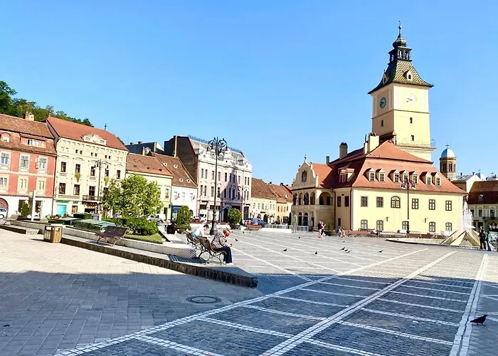 10 Council Square